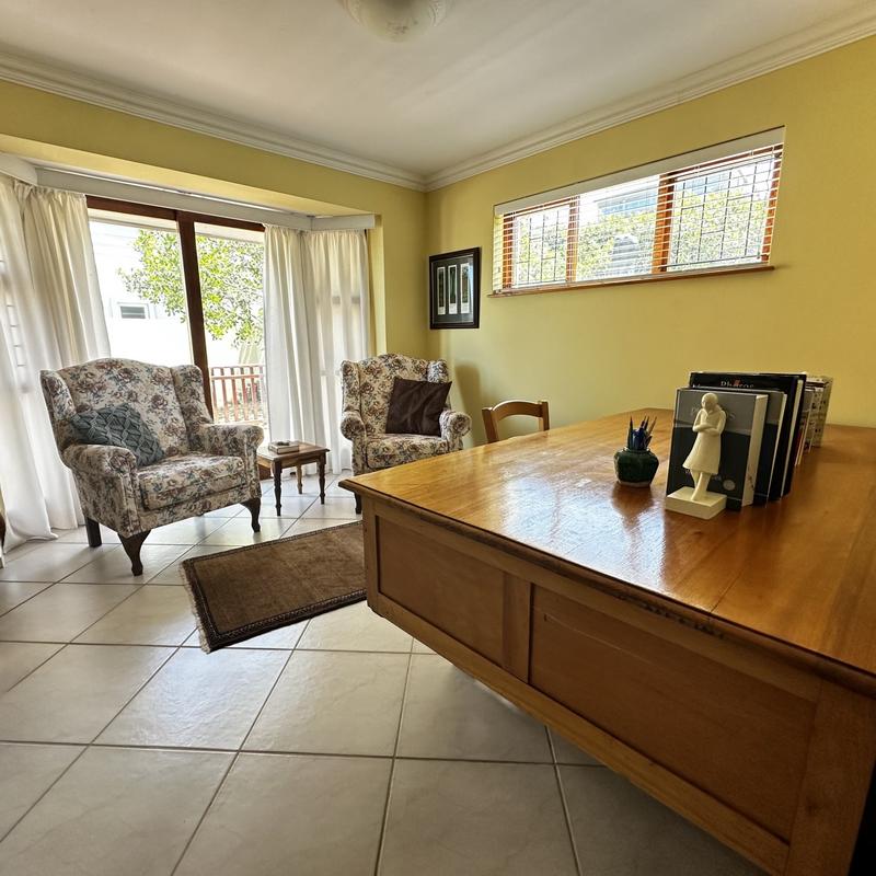 5 Bedroom Property for Sale in Outeniqua Strand Western Cape